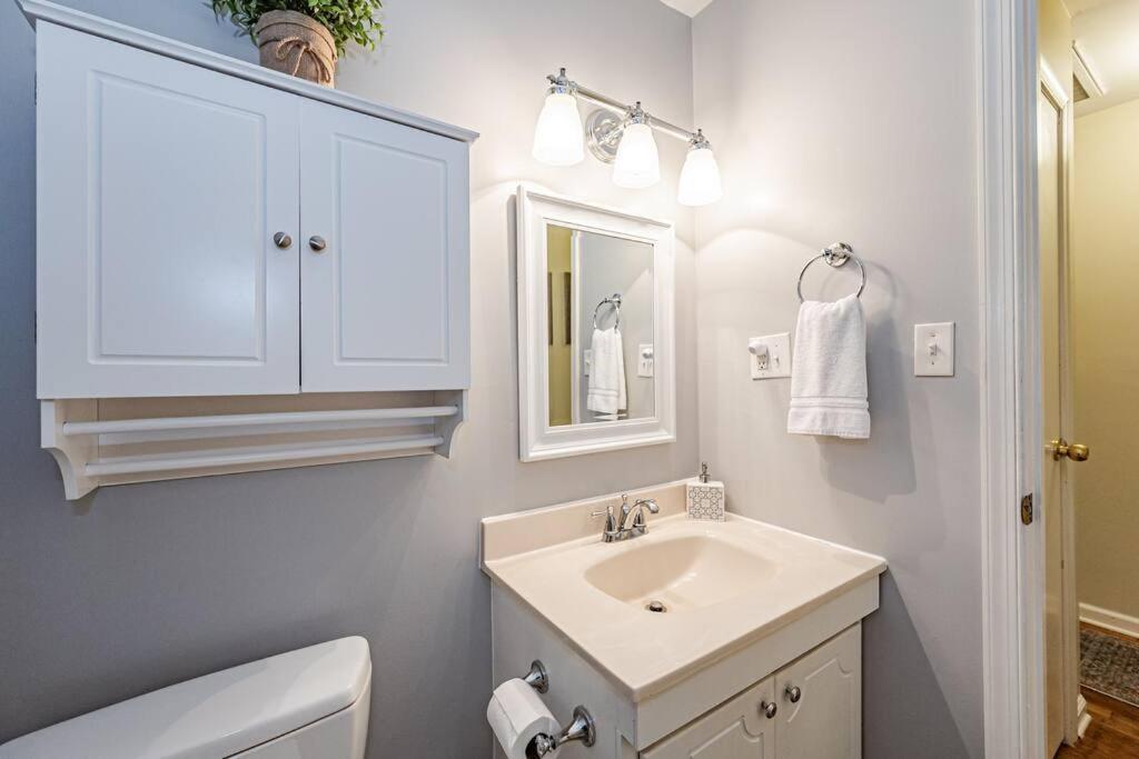 Kelly'S Comfortable Quinton Home Exterior photo