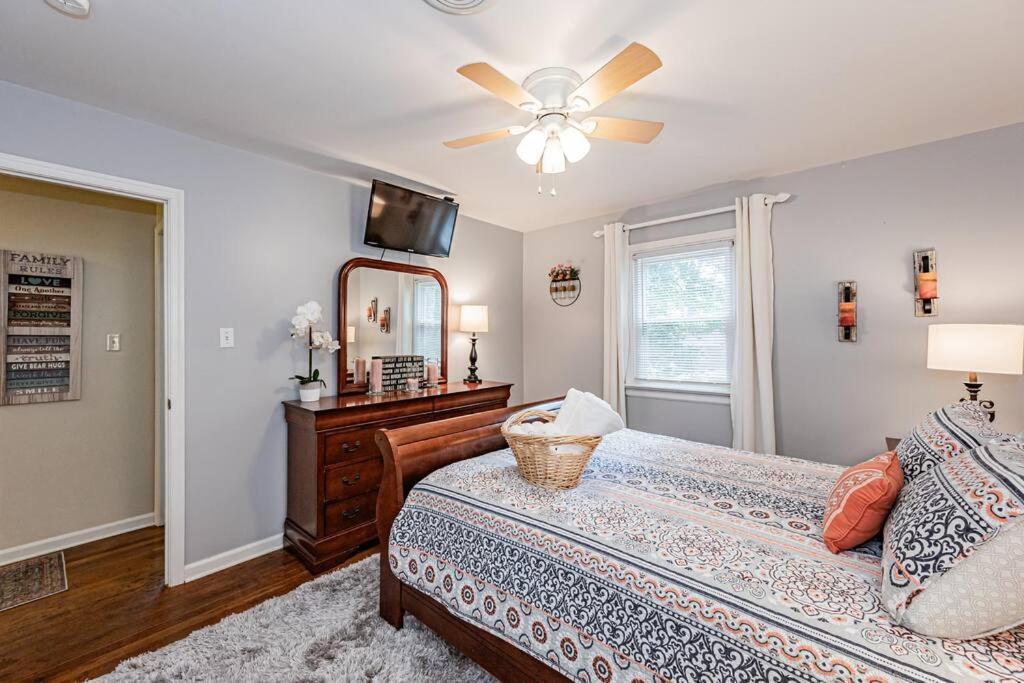 Kelly'S Comfortable Quinton Home Exterior photo